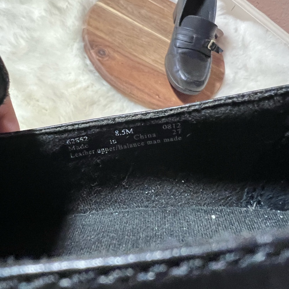 Clarks Black Leather Heeled Loafers Size 8.5 - Picture 7 of 10